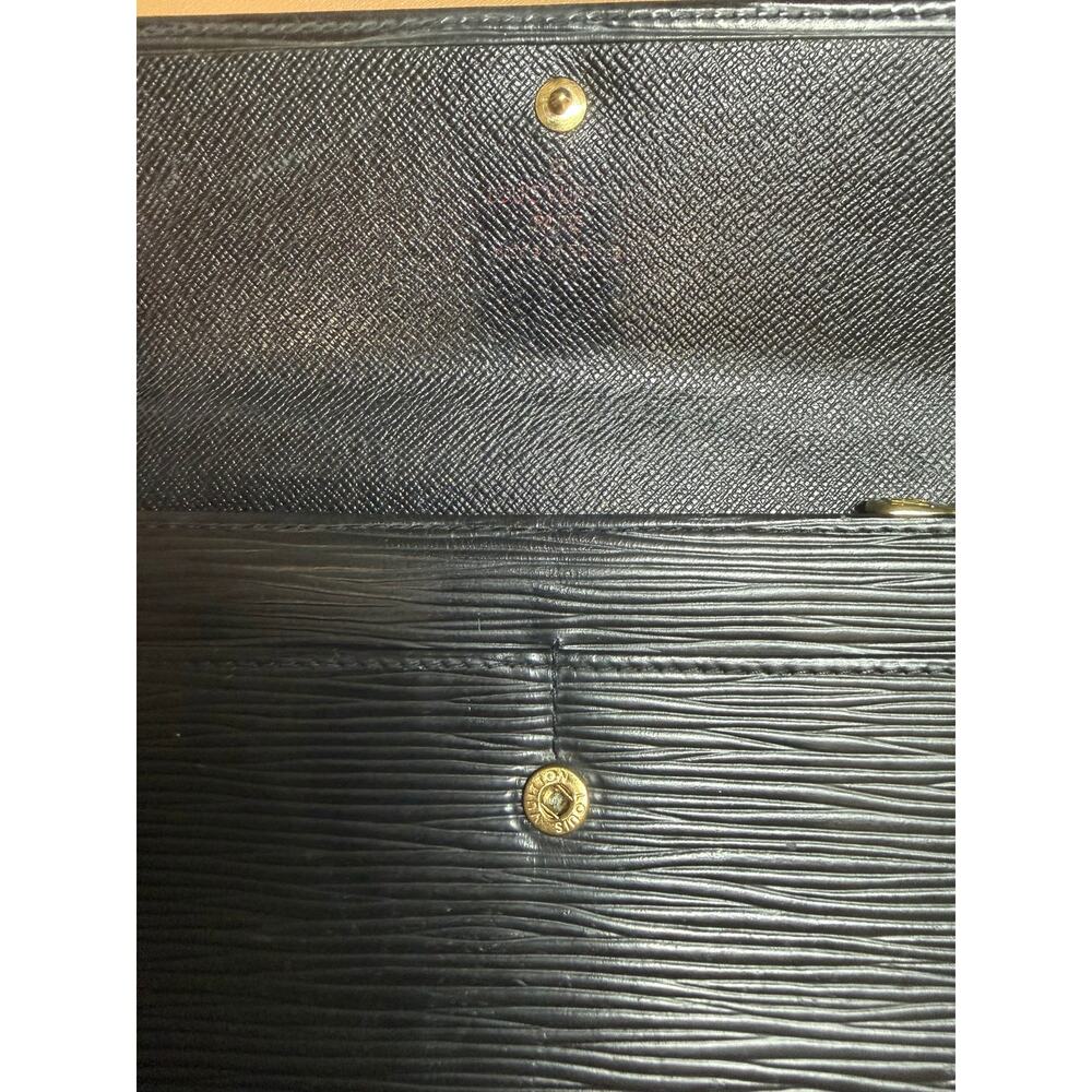 Louis Vuitton Epi Leather Sarah Wallet Black – COA & Dust Bag | Made in Spain - Picture 8 of 12